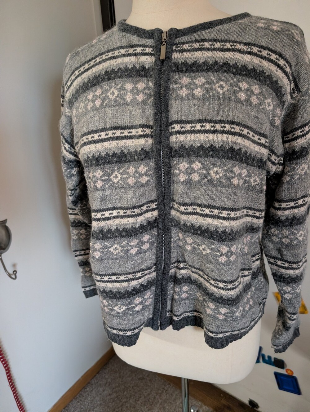 Dressbarn Silk Angora Blend Gray Patterned Zip-Front Sweater